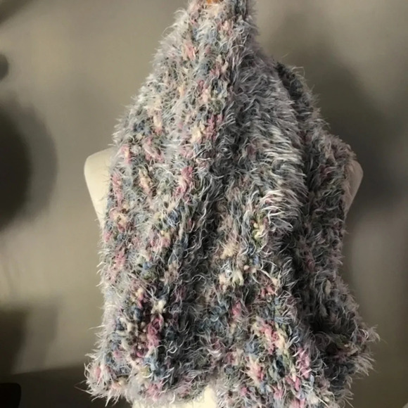 Steve Madden Pastel Infinity Scarf - Picture 2 of 3